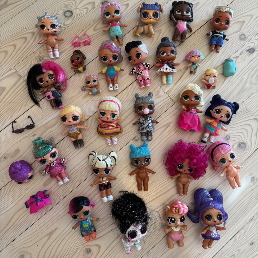 BIG lot of L.O.L. Surprise! Dolls Collection
